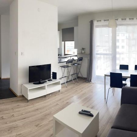 Apartament Obrzezna Airport Apartment Warsawa Bagian luar foto